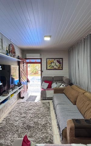 Casa à venda com 150m², 2 quartos e 3 vagas Casa à venda com 150m², 2 quartos e 3 vagasSala