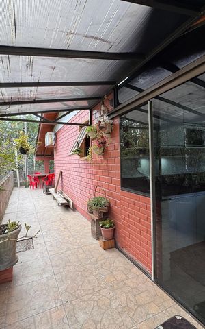 Casa à venda com 150m², 2 quartos e 3 vagas Casa à venda com 150m², 2 quartos e 3 vagasÁrea Externa