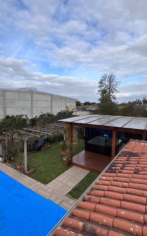Casa à venda com 150m², 2 quartos e 3 vagas Casa à venda com 150m², 2 quartos e 3 vagasÁrea Externa