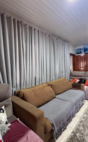 Casa à venda com 150m², 2 quartos e 3 vagas Casa à venda com 150m², 2 quartos e 3 vagasSala
