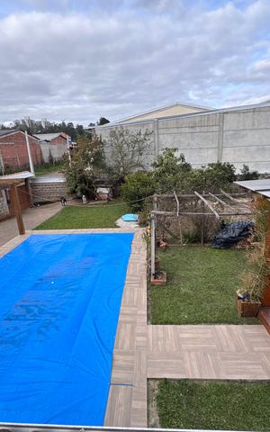 Casa à venda com 150m², 2 quartos e 3 vagas Casa à venda com 150m², 2 quartos e 3 vagasÁrea Externa