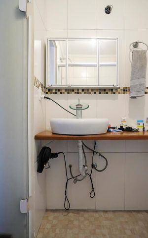 Apartamento à venda com 102m², 2 quartos e 2 vagasBanheiro da suíte
