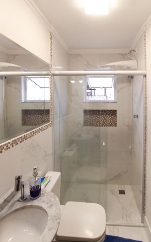 Casa à venda com 191m², 3 quartos e 2 vagas Casa à venda com 191m², 3 quartos e 2 vagasBanheiro Social
