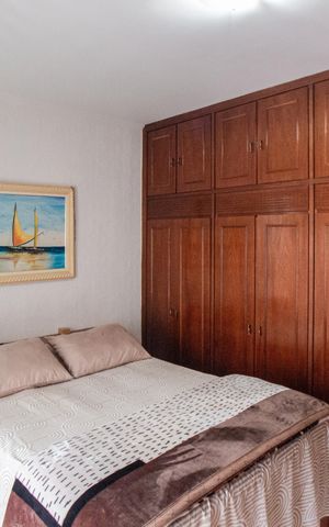 Casa à venda com 191m², 3 quartos e 2 vagas Casa à venda com 191m², 3 quartos e 2 vagasSuíte