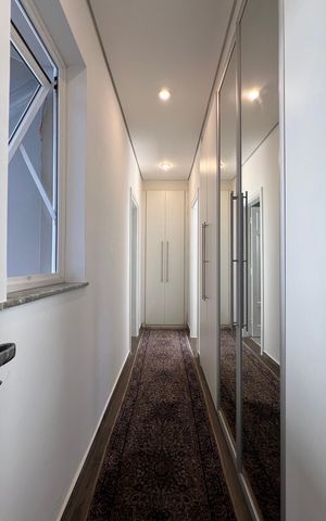 Casa à venda com 160m², 3 quartos e 3 vagas Casa à venda com 160m², 3 quartos e 3 vagasCloset da suíte 1
