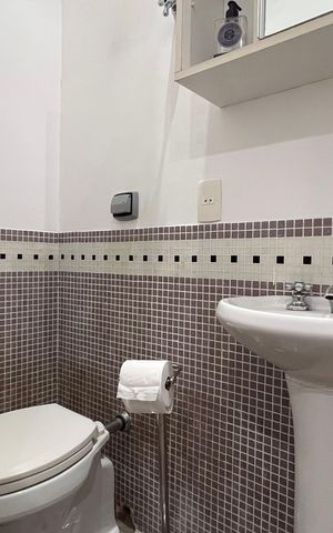 Casa à venda com 160m², 3 quartos e 3 vagas Casa à venda com 160m², 3 quartos e 3 vagasBanheiro da Edícula