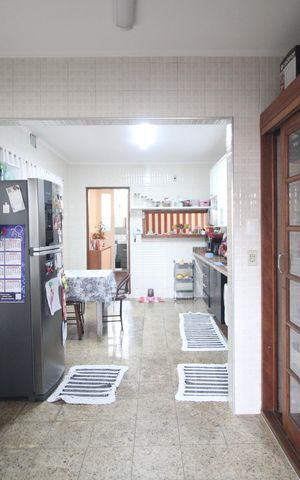 Casa para alugar com 400m², 3 quartos e 3 vagasCozinha