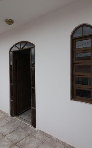Casa à venda com 121m², 4 quartos e 5 vagasSala