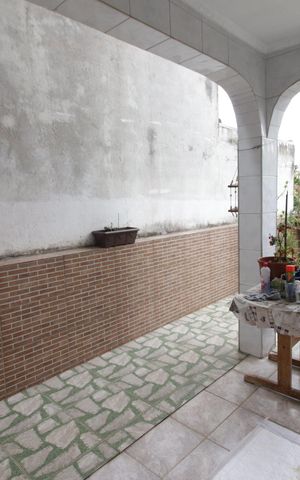 Casa à venda com 121m², 4 quartos e 5 vagasÁrea de Serviço