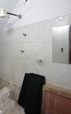 Casa à venda com 121m², 4 quartos e 5 vagasBanheiro externo