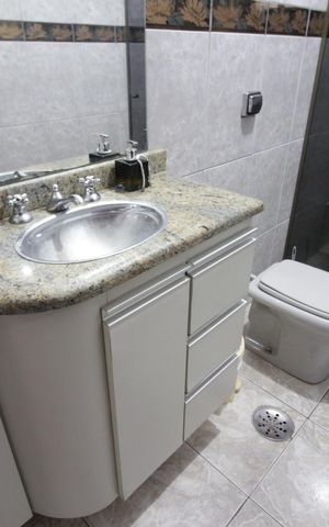 Casa à venda com 121m², 4 quartos e 5 vagasBanheiro