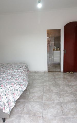 Casa à venda com 121m², 4 quartos e 5 vagasSuíte 1