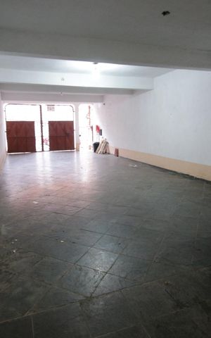 Casa à venda com 121m², 4 quartos e 5 vagasGaragem