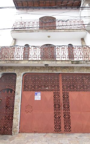Casa à venda com 121m², 4 quartos e 5 vagasFachada