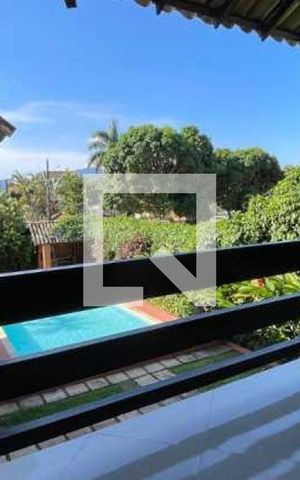 Casa de condomínio à venda com 385m², 5 quartos e 4 vagas Casa de condomínio à venda com 385m², 5 quartos e 4 vagasVaranda
