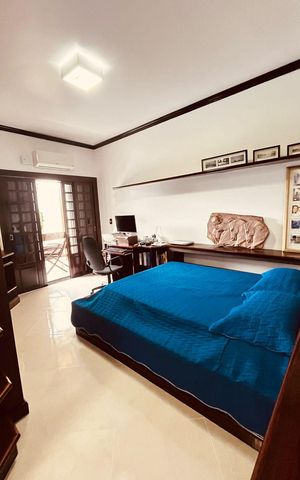 Casa de condomínio à venda com 385m², 5 quartos e 4 vagas Casa de condomínio à venda com 385m², 5 quartos e 4 vagasQuarto 2