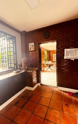 Casa de condomínio à venda com 385m², 5 quartos e 4 vagas Casa de condomínio à venda com 385m², 5 quartos e 4 vagasÁrea Externa