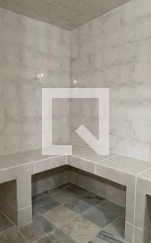Casa de condomínio à venda com 385m², 5 quartos e 4 vagas Casa de condomínio à venda com 385m², 5 quartos e 4 vagasÁrea Externa