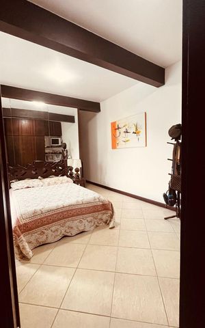 Casa de condomínio à venda com 385m², 5 quartos e 4 vagas Casa de condomínio à venda com 385m², 5 quartos e 4 vagasQuarto 3