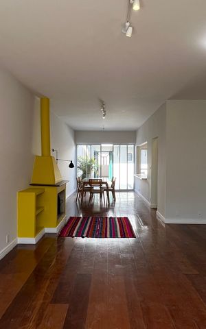 Casa para alugar com 150m², 4 quartos e 2 vagas Casa para alugar com 150m², 4 quartos e 2 vagasSala