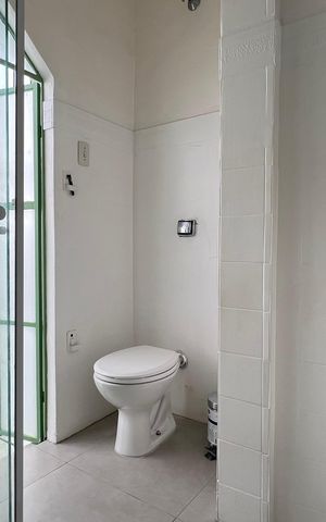 Casa para alugar com 150m², 4 quartos e 2 vagas Casa para alugar com 150m², 4 quartos e 2 vagasBanheiro Social