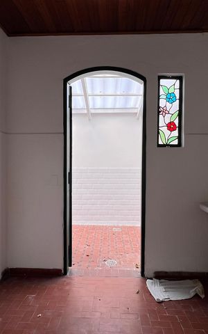 Casa para alugar com 150m², 4 quartos e 2 vagas Casa para alugar com 150m², 4 quartos e 2 vagasÁrea de Serviço
