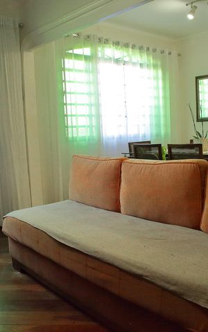 Casa à venda com 179m², 4 quartos e 2 vagasSala