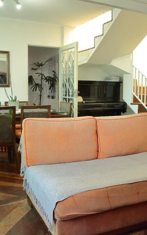 Casa à venda com 179m², 4 quartos e 2 vagasSala