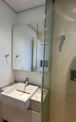 Apartamento à venda com 215m², 3 quartos e 3 vagas Apartamento à venda com 215m², 3 quartos e 3 vagasBanheiro da Suíte 1