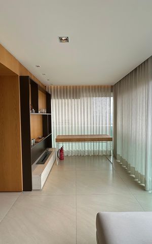 Apartamento à venda com 215m², 3 quartos e 3 vagas Apartamento à venda com 215m², 3 quartos e 3 vagasSala