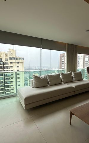 Apartamento à venda com 215m², 3 quartos e 3 vagas Apartamento à venda com 215m², 3 quartos e 3 vagasSala