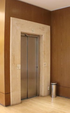 Apartamento à venda com 215m², 3 quartos e 3 vagas Apartamento à venda com 215m², 3 quartos e 3 vagasHall social