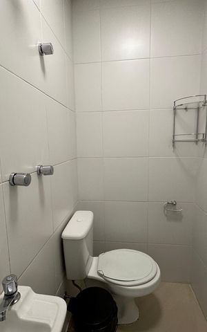 Apartamento à venda com 215m², 3 quartos e 3 vagas Apartamento à venda com 215m², 3 quartos e 3 vagasBanheiro de serviço