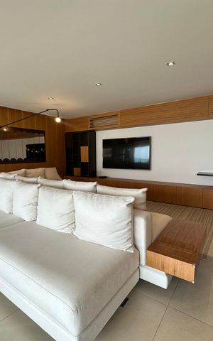 Apartamento à venda com 215m², 3 quartos e 3 vagas Apartamento à venda com 215m², 3 quartos e 3 vagasSala