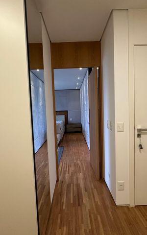 Apartamento à venda com 215m², 3 quartos e 3 vagas Apartamento à venda com 215m², 3 quartos e 3 vagasCloset da suíte 3