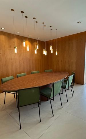 Apartamento à venda com 215m², 3 quartos e 3 vagas Apartamento à venda com 215m², 3 quartos e 3 vagasSala de Jantar