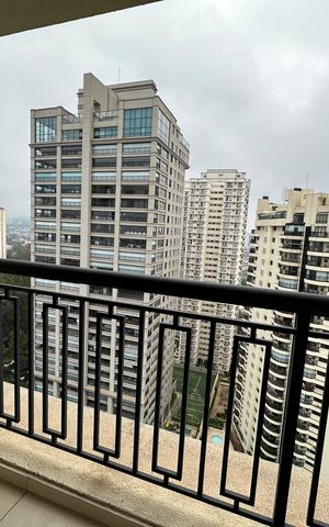 Apartamento à venda com 215m², 3 quartos e 3 vagas Apartamento à venda com 215m², 3 quartos e 3 vagasSacada