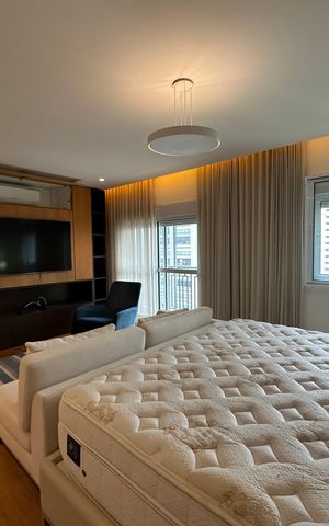 Apartamento à venda com 215m², 3 quartos e 3 vagas Apartamento à venda com 215m², 3 quartos e 3 vagasSuíte 3