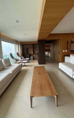 Apartamento à venda com 215m², 3 quartos e 3 vagas Apartamento à venda com 215m², 3 quartos e 3 vagasSala