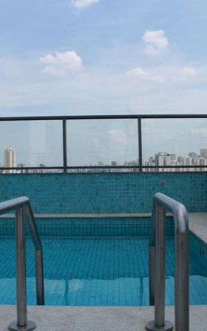Studio à venda com 24m², 1 quarto e sem vagaÁrea comum - Piscina