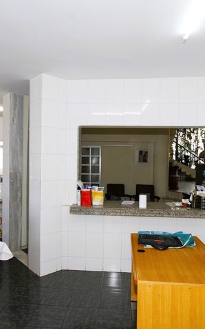 Apartamento à venda com 580m², 6 quartos e 6 vagasCozinha
