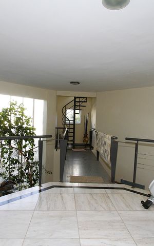 Apartamento à venda com 580m², 6 quartos e 6 vagasCorredor