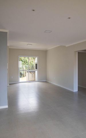 Casa à venda com 314m², 3 quartos e 2 vagas Casa à venda com 314m², 3 quartos e 2 vagasSala