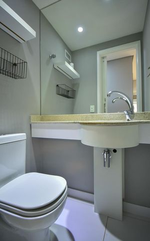 Apartamento à venda com 77m², 2 quartos e 2 vagasLavabo