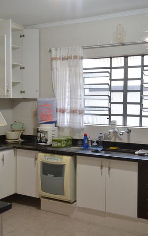 Casa à venda com 240m², 3 quartos e 2 vagasCozinha