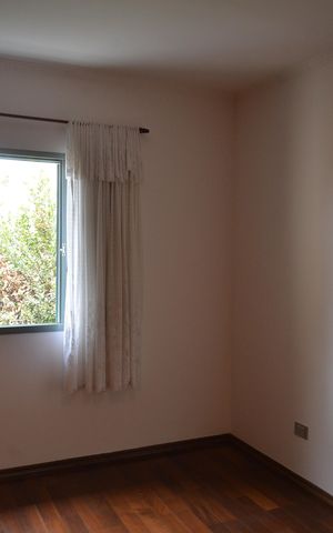 Casa à venda com 240m², 3 quartos e 2 vagasSuíte