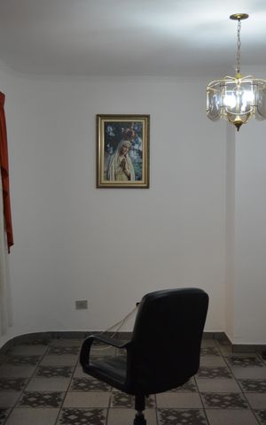 Casa à venda com 240m², 3 quartos e 2 vagasSala