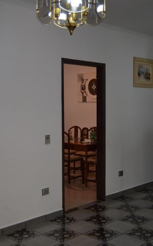 Casa à venda com 240m², 3 quartos e 2 vagasSala