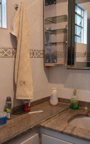 Casa à venda com 240m², 3 quartos e 2 vagasBanheiro Social