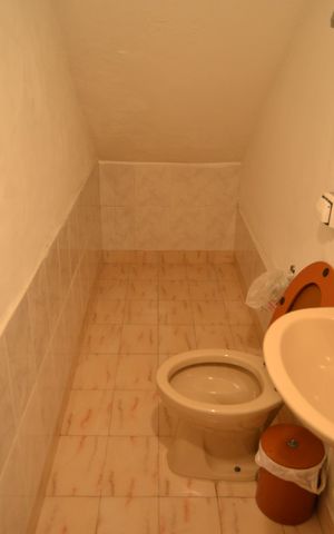 Casa à venda com 240m², 3 quartos e 2 vagasBanheiro de serviço